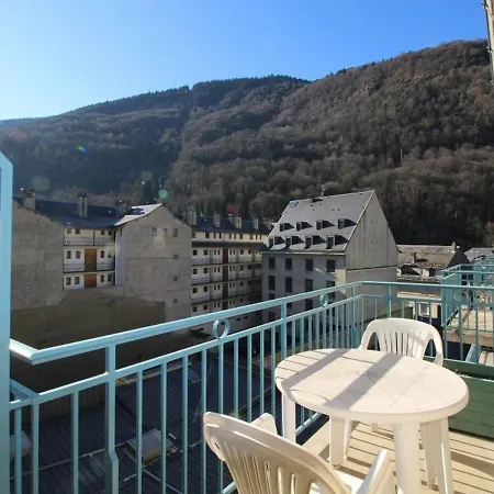 2 Pieces Avec Balcon, Parking, Animaux Admis, Wi-fi - Fr-1-313-195 Bagneres-de-Luchon