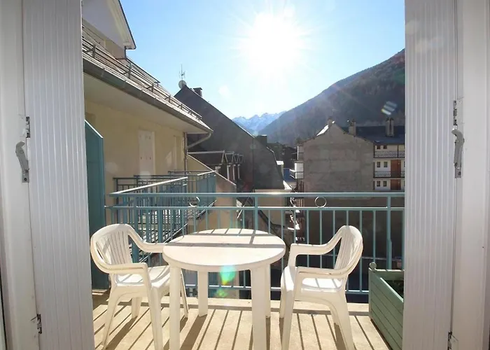 2 Pieces Avec Balcon, Parking, Animaux Admis, Wi-fi - Fr-1-313-195 Apartment *